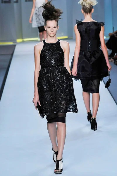 Look 34